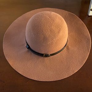 Women’s Wide Brim Felt Hat (NWT)